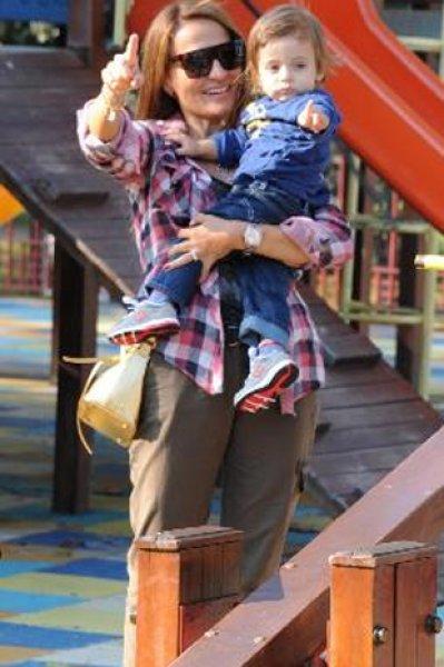 Ebru Akel doğumdan sonra 12 kilo verdi