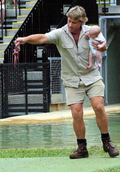 Timsah Avcısı Steewe Irwin'ın oğlu babasının yolunda