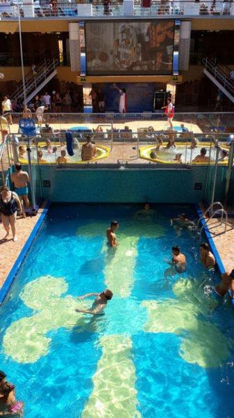 Dünyanın en büyük ve en eski cruise gemisi İstanbul'da