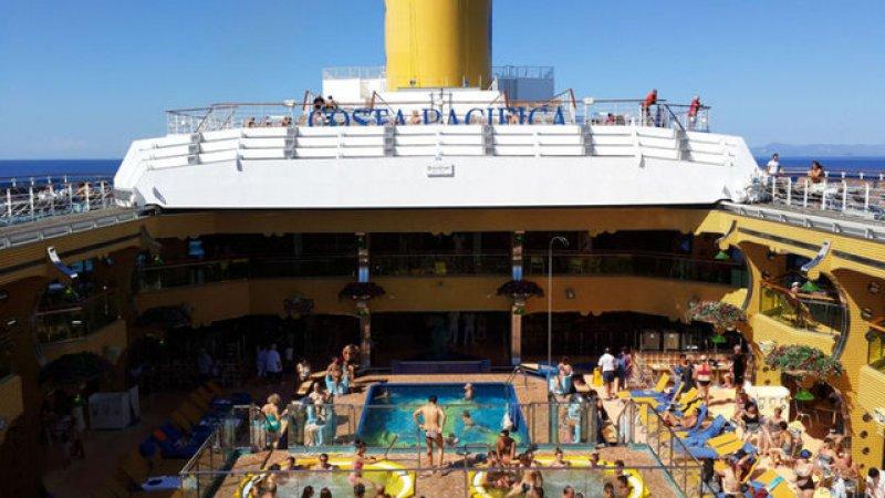 Dünyanın en büyük ve en eski cruise gemisi İstanbul'da