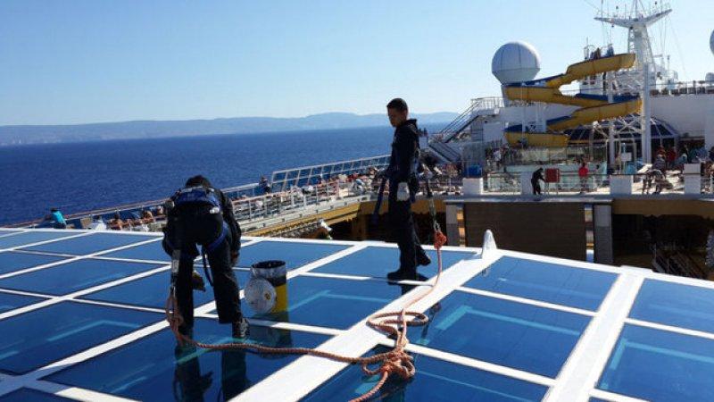 Dünyanın en büyük ve en eski cruise gemisi İstanbul'da