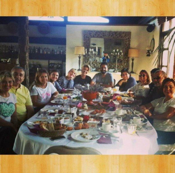 Gülben Ergen düğün sonrası ilk kez görüntülendi