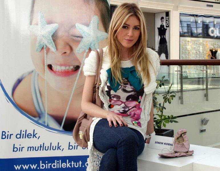 Sinem Kobal'ın yeni imajı