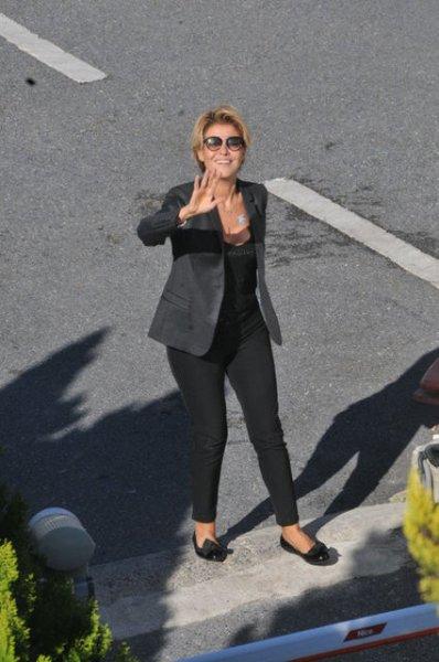 Gülben Ergen düğün sonrası ilk kez görüntülendi