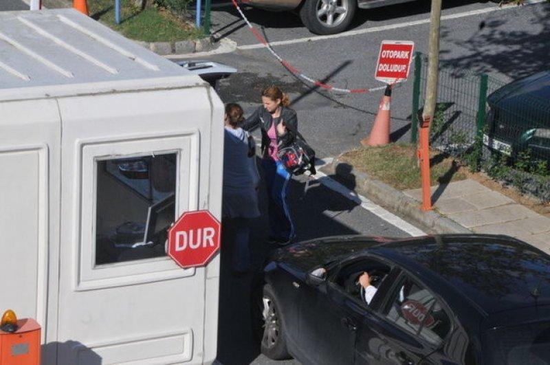 Gülben Ergen düğün sonrası ilk kez görüntülendi