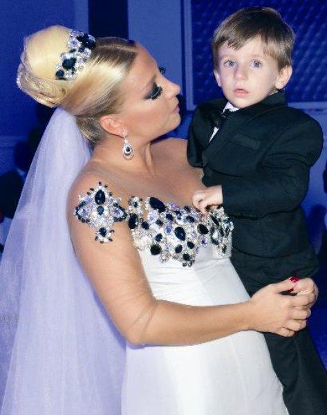 Modacı Gülşah Saraçoğlu Selçuk Yentur ile yeniden evlendi