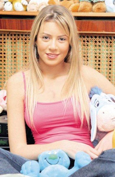 Sinem Kobal'ın yeni imajı