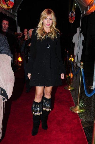 Sinem Kobal'ın yeni imajı