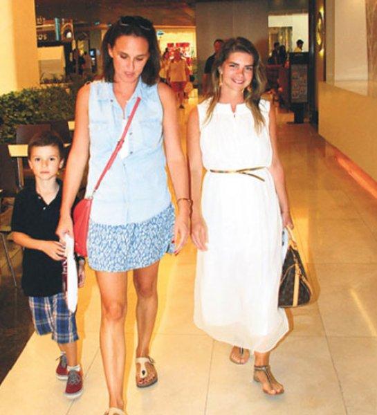  Pelin Karahan: Hamilelik döneminde tekliflere açığım