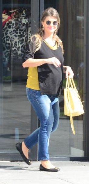  Pelin Karahan: Hamilelik döneminde tekliflere açığım