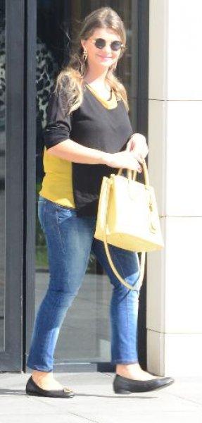  Pelin Karahan: Hamilelik döneminde tekliflere açığım