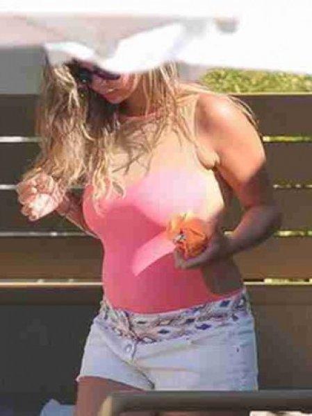  Pelin Karahan: Hamilelik döneminde tekliflere açığım