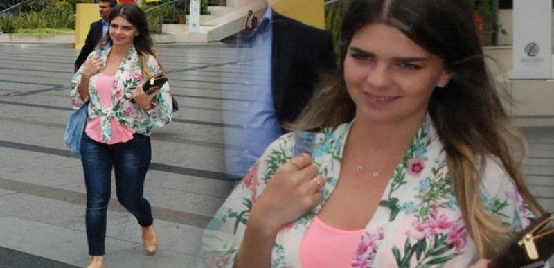  Pelin Karahan: Hamilelik döneminde tekliflere açığım