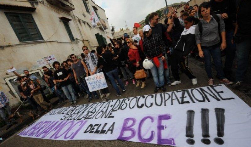 İtalya'da kemer sıkma eylemi