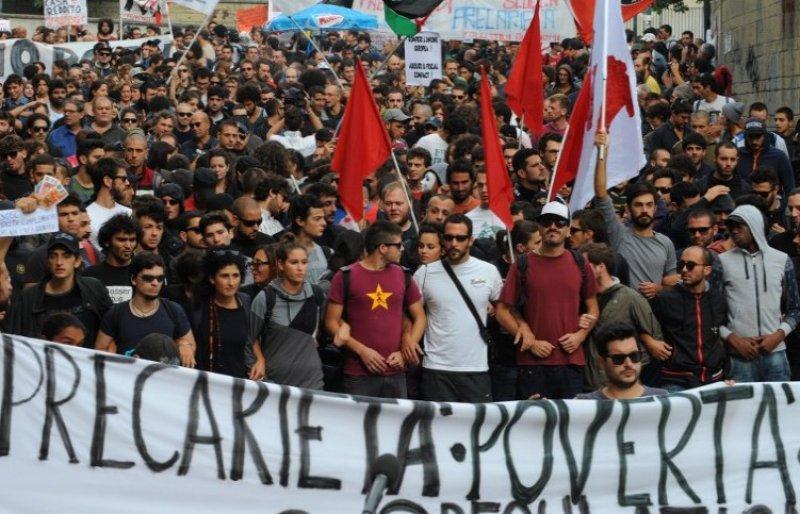 İtalya'da kemer sıkma eylemi