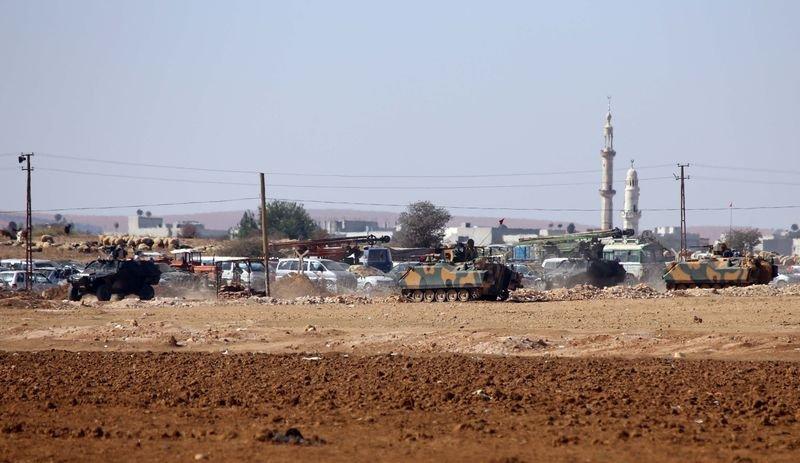 Kobani sınırına tank yığınağı