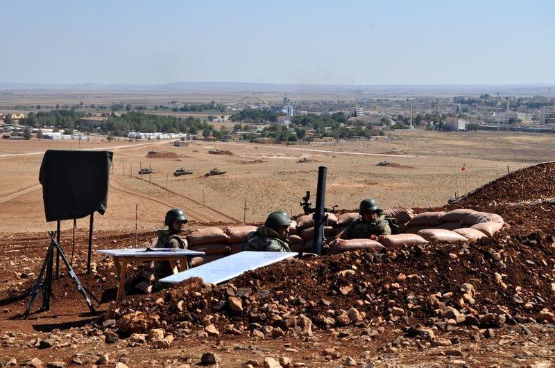 Kobani sınırına tank yığınağı