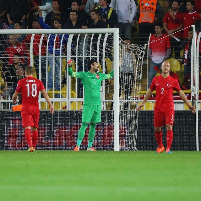 Türkiye-Çek Cumhuriyeti maçından kareler