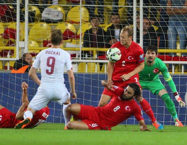 Türkiye-Çek Cumhuriyeti maçından kareler