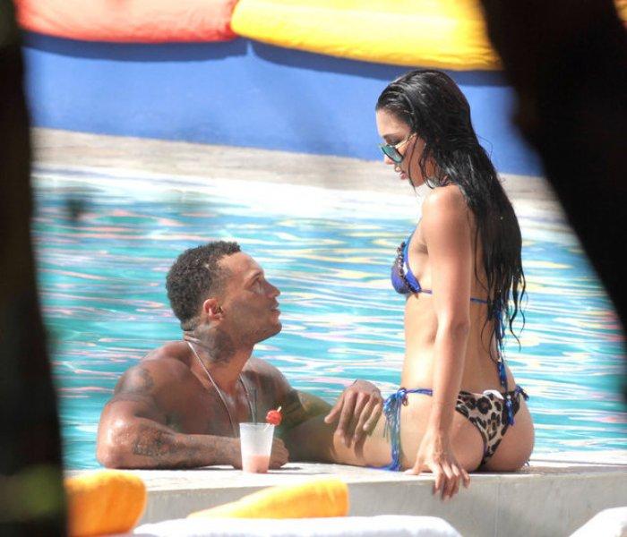 Kelly Brook'u unutturan güzel model Metisha Schaefer