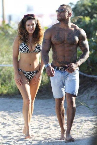 Kelly Brook'u unutturan güzel model Metisha Schaefer