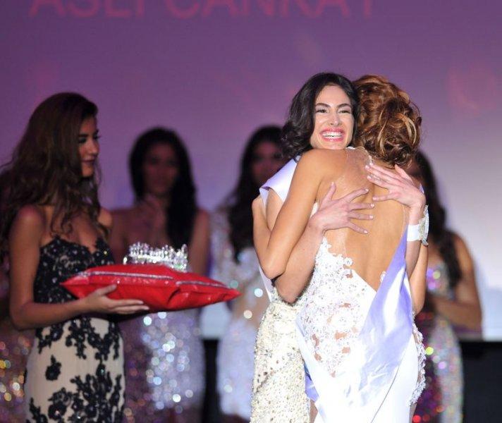 Almanya'nın en güzel Türk kızı: Aslı Cankat