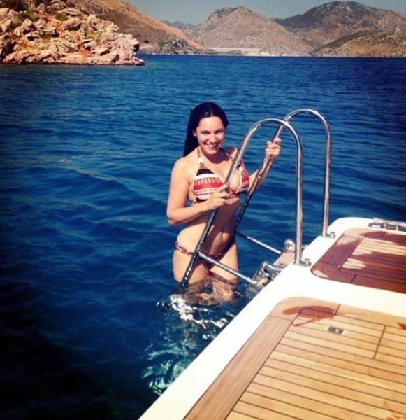 Kelly Brook'u unutturan güzel model Metisha Schaefer