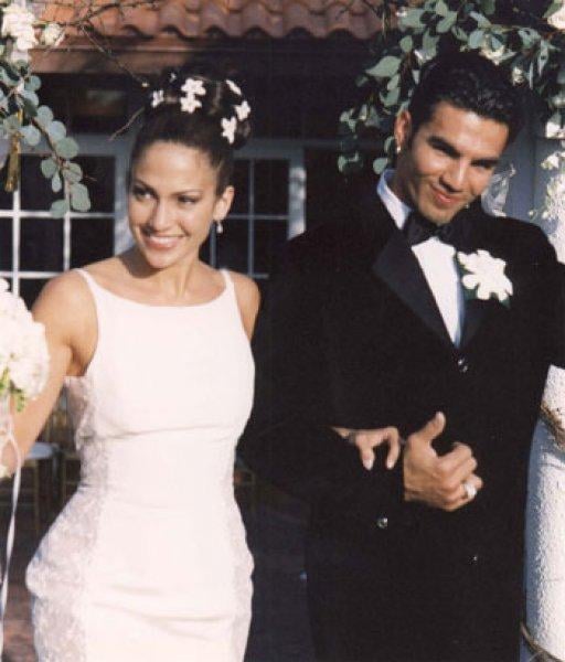 Jennifer Lopez'in başı eski kocaları ile dertte