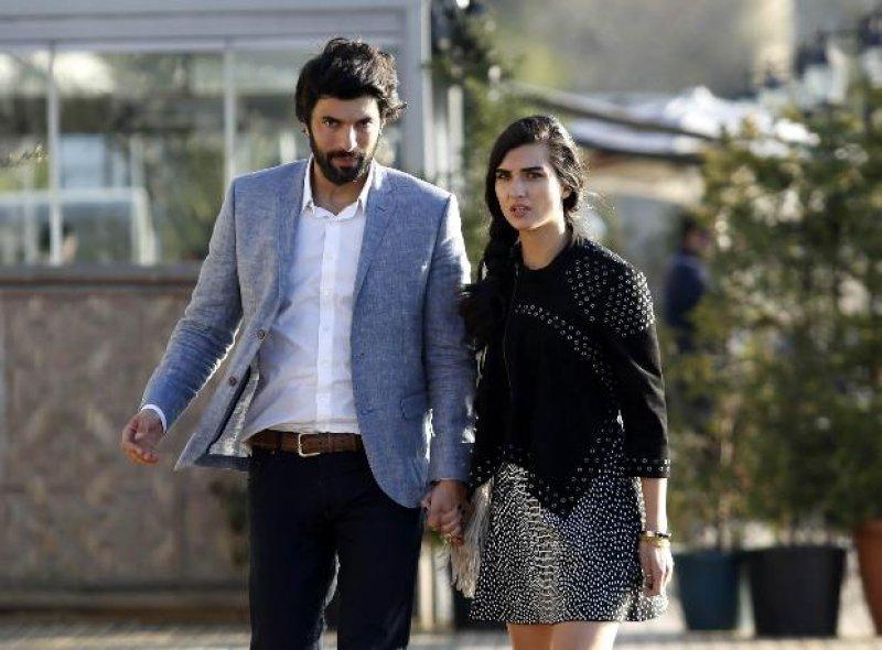 Feryal Gülman: Evimin duvarlarını öpüyorlar