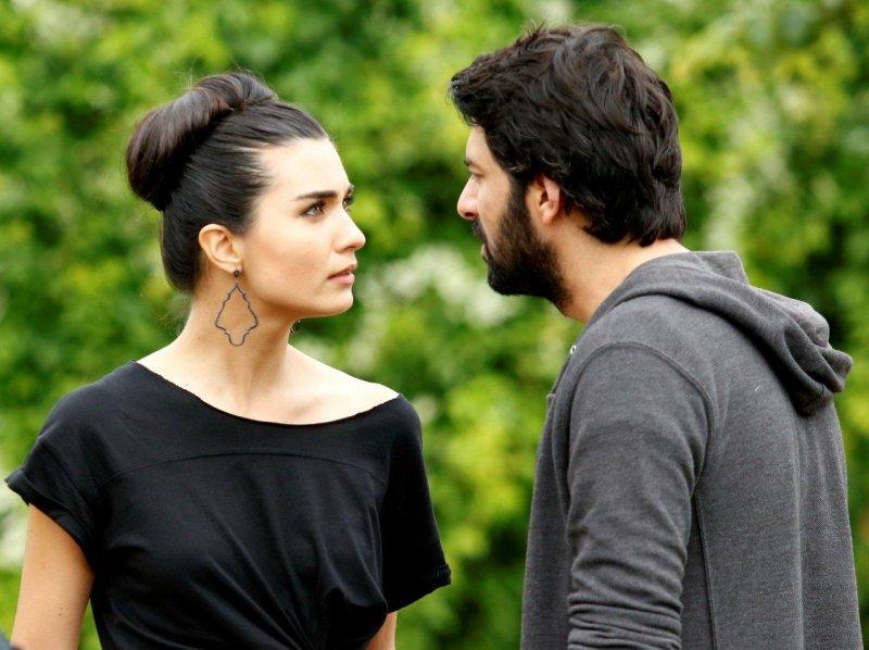 Feryal Gülman: Evimin duvarlarını öpüyorlar