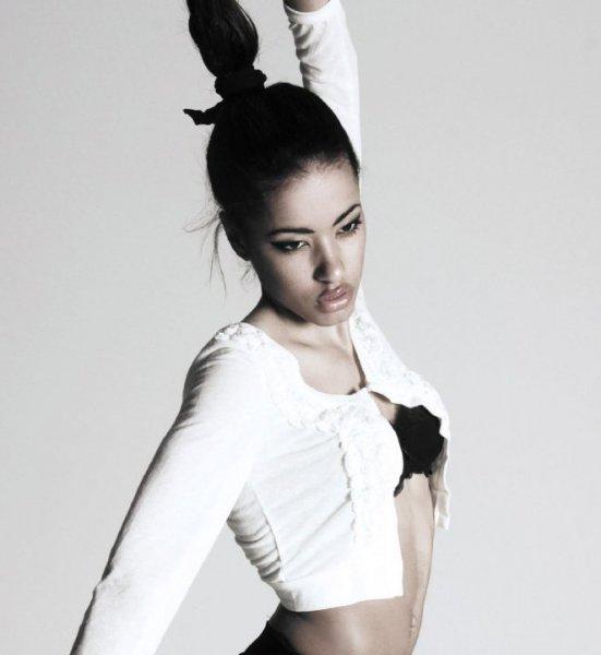 Ayesha Jones imkansızı başardı