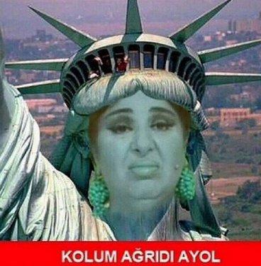  Sosyal medyada Nur Yerlitaş capsleri