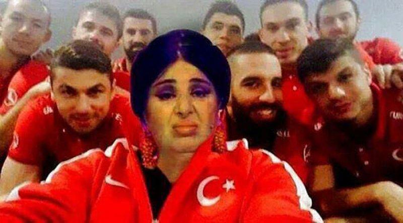  Sosyal medyada Nur Yerlitaş capsleri