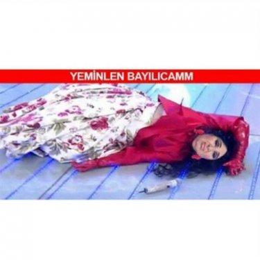  Sosyal medyada Nur Yerlitaş capsleri