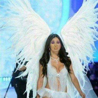  Sosyal medyada Nur Yerlitaş capsleri