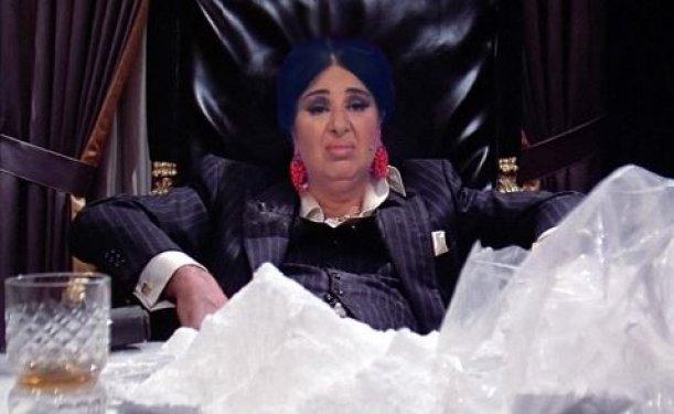  Sosyal medyada Nur Yerlitaş capsleri