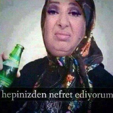  Sosyal medyada Nur Yerlitaş capsleri