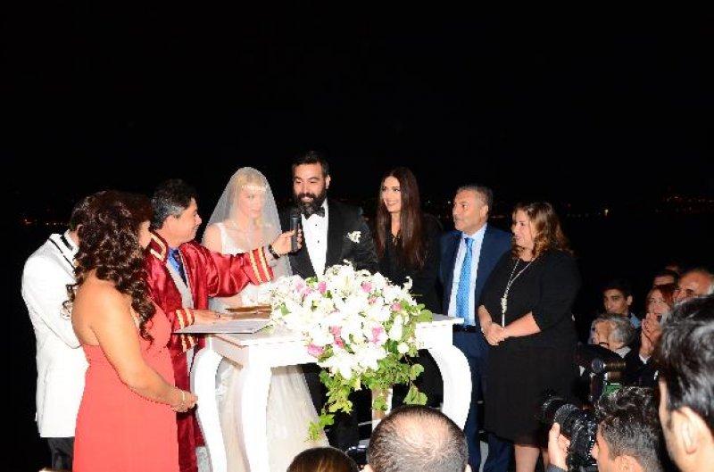 Kaçak dizisinin Dadaylı’sı Hasan Küçükçetin evlendi 