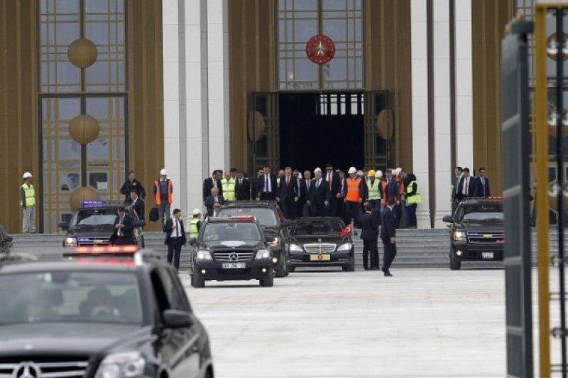 Erdoğan'dan Başbakanlık binasına ziyaret