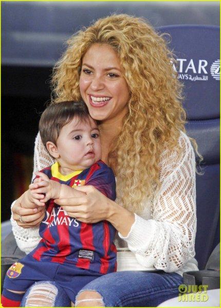 Shakira'nın oğlu Milan babası Gerard Pique'nin izinde