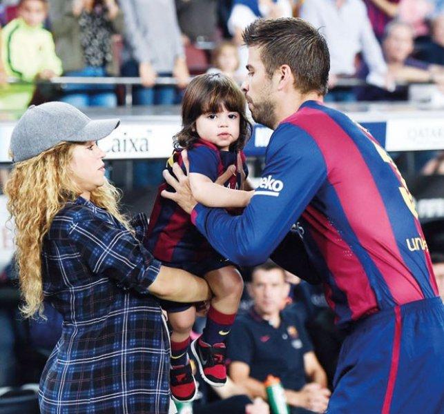 Shakira'nın oğlu Milan babası Gerard Pique'nin izinde