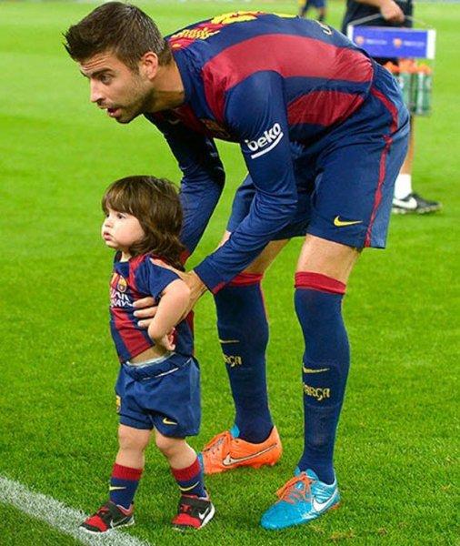 Shakira'nın oğlu Milan babası Gerard Pique'nin izinde