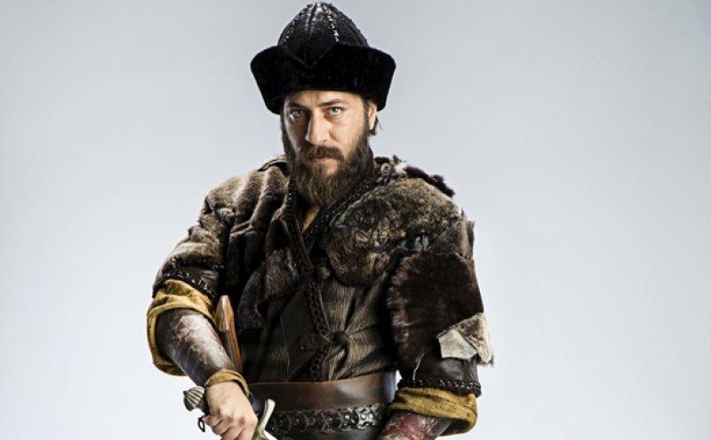 Engin Altan Düzyatan'ın yeni dizisi Direniş'ten ilk kareler 