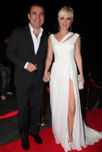 Ömür Gedik'ten iddialı tayt 