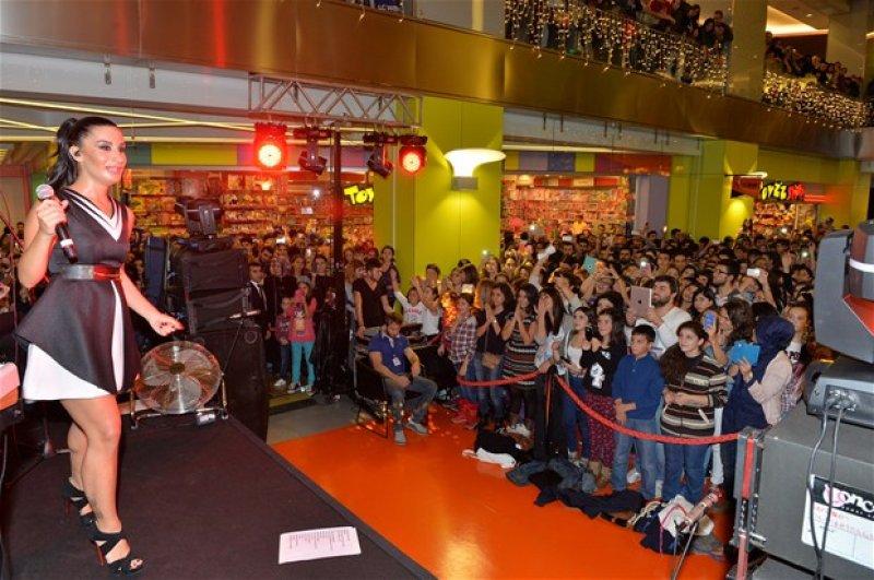 İrem Derici: Ben dişi Mustafa’yım