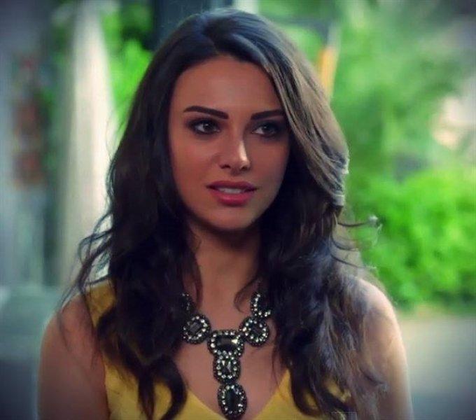 Tuvana Türkay: İki rol arasında hırpalandım 