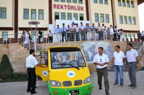 Türkiye'nin ilk güneş enerjisi ile çalışan aracı - Resim 4