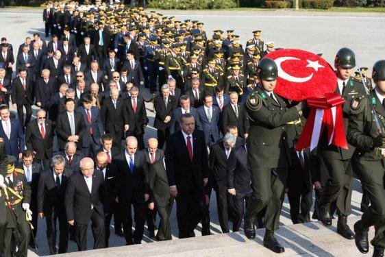 Ankara'da ilk tören Anıtkabir'de