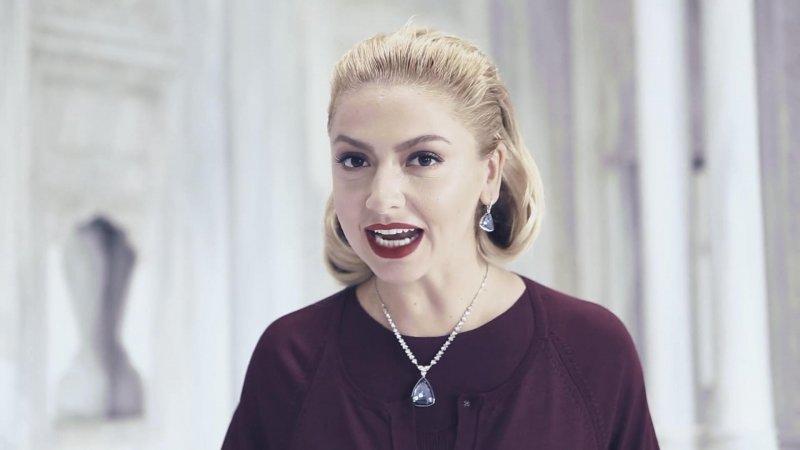 Hadise InStyle dergisinin Kasım sayısı için poz verdi 