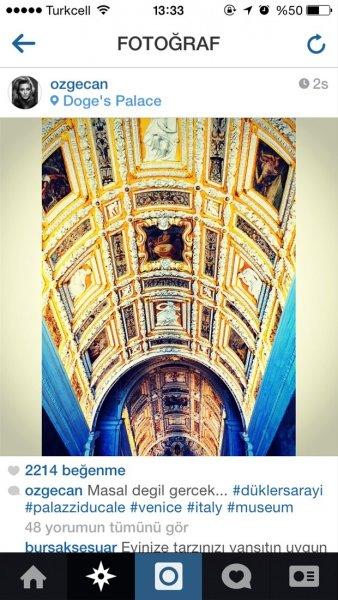 Hacı Sabancı'dan Özge Ulusoy'a Venedik sürprizi